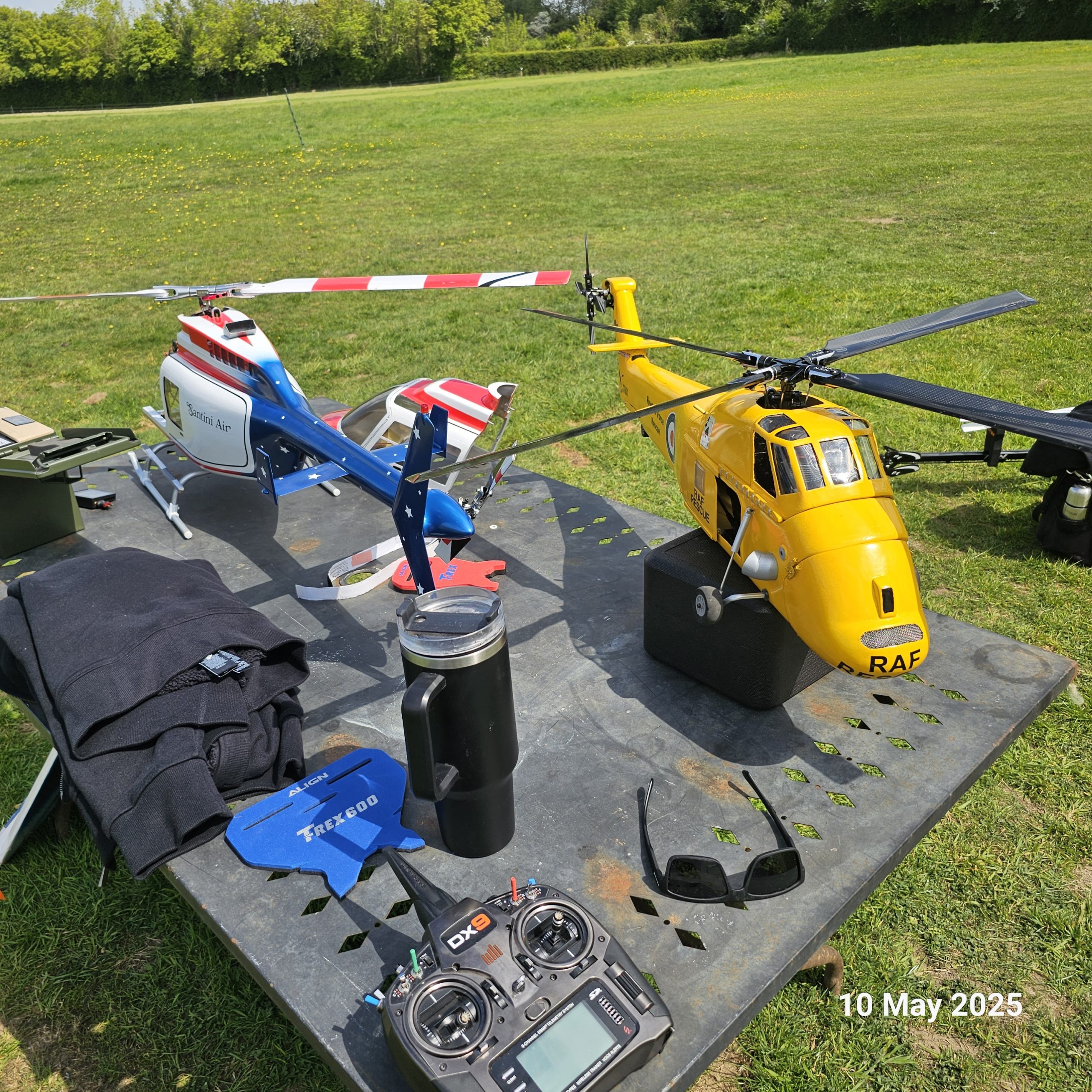 Had a great morning with these 2, sun was out, the sky was blue, both flew without fault. The Wessex has such a great scale feel and view in the air.